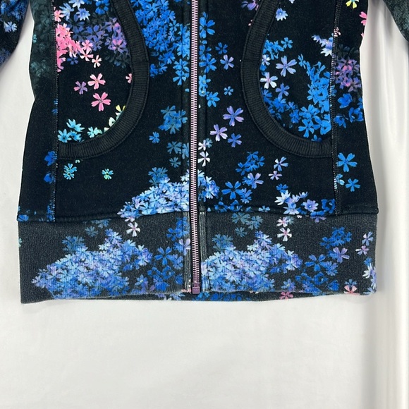 Lululemon Scuba Hoodie in Petal Pop Multi - Picture 3 of 13